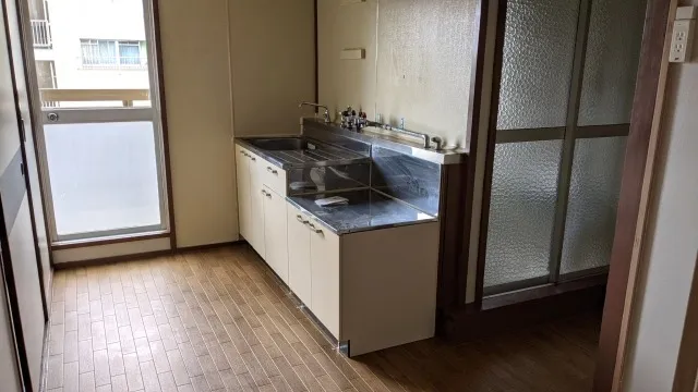 壁からカリカリ音がする原因とは？考えられる害獣と対処法